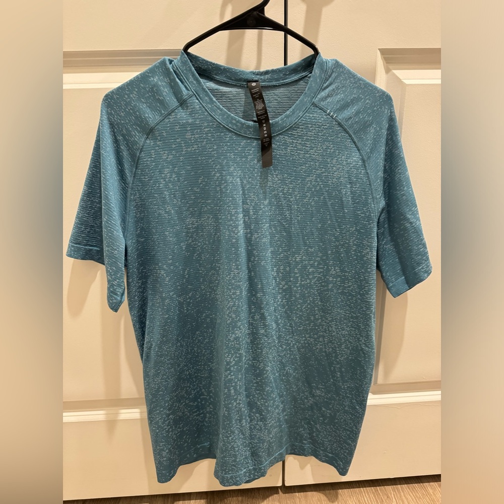 Men’s Lululemon Shirt